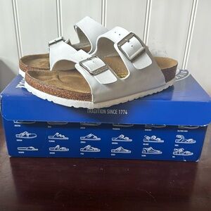 Birkenstock sandals in white size 36